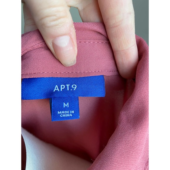 Apt 9 rose pink collared blouse with knot detail, size Medium - Picture 7 of 11